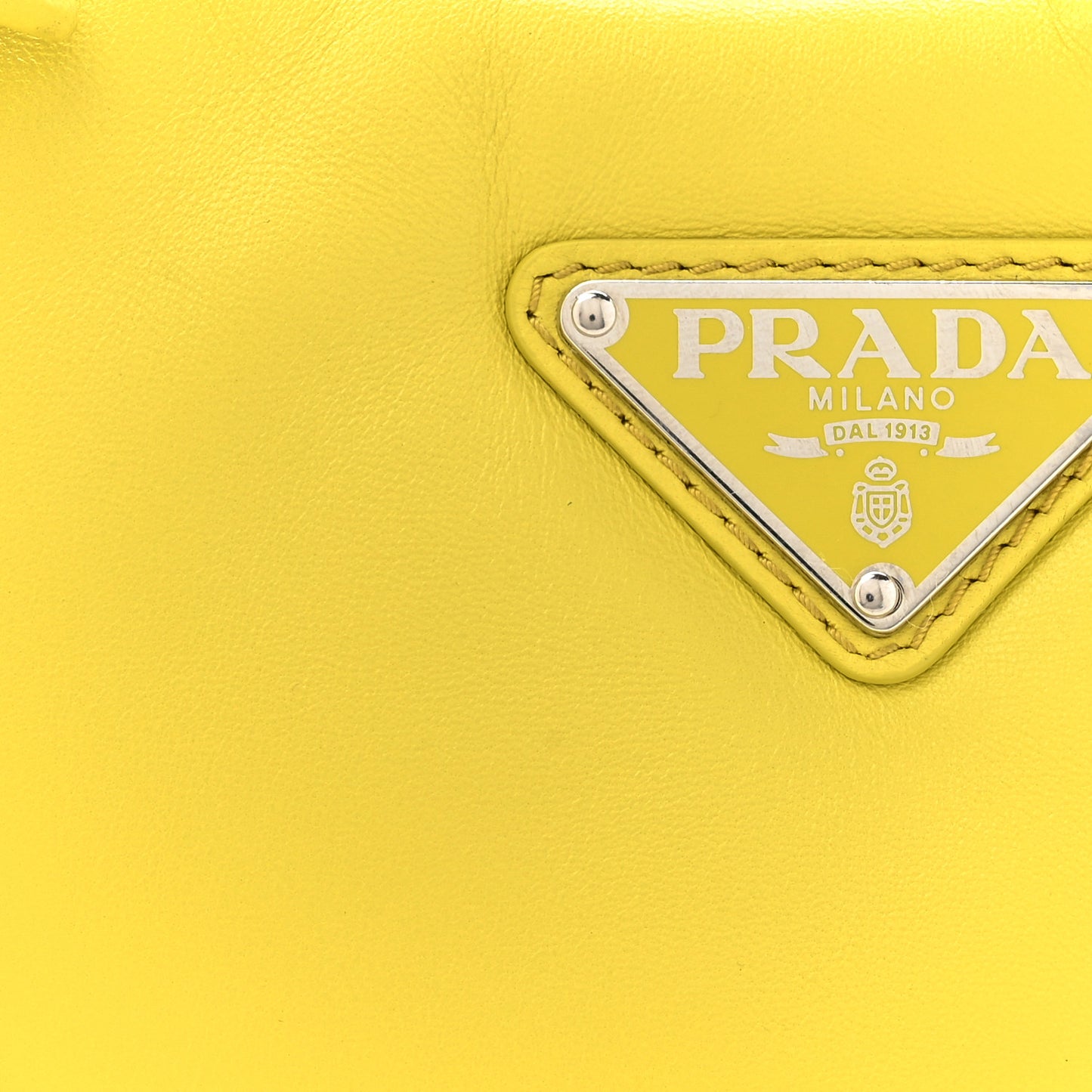 Nappa Soft Padded Re-Edition 2005 Shoulder Bag Cedro