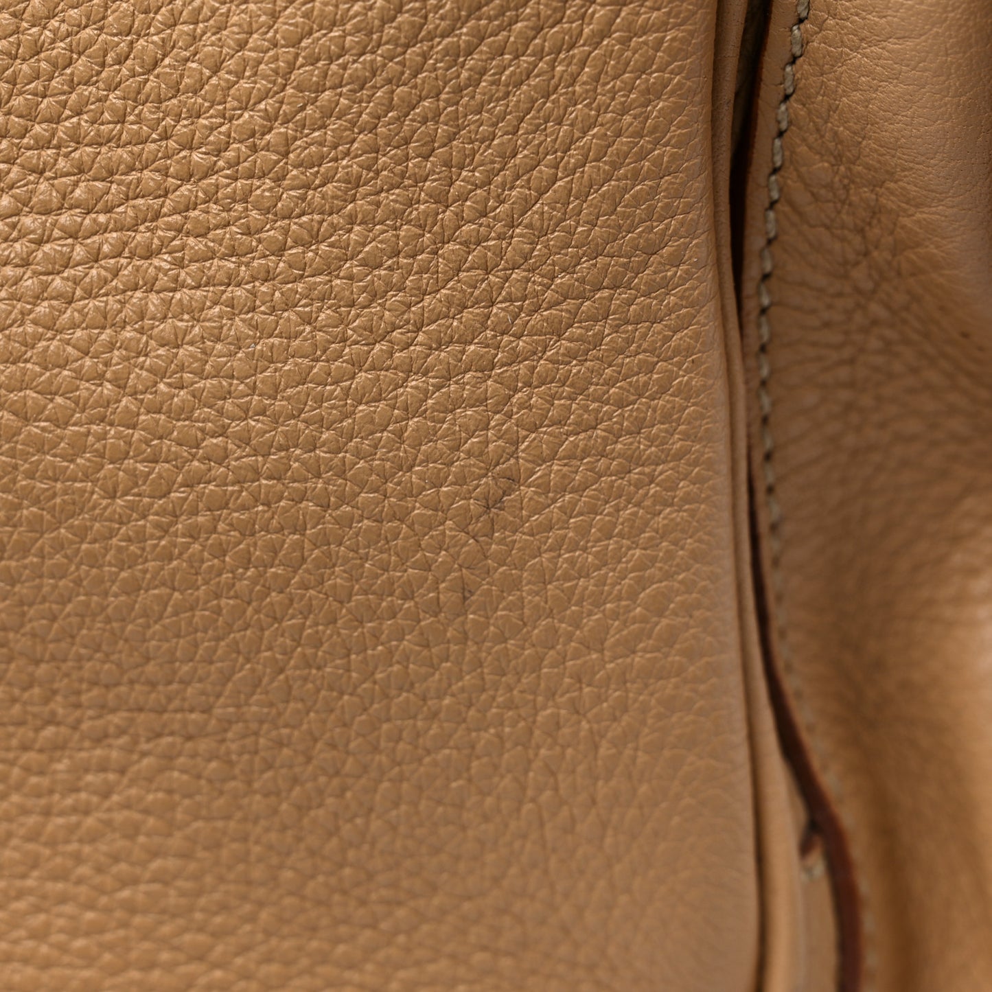 Vitello Daino Buckle Shoulder Bag Sabbia