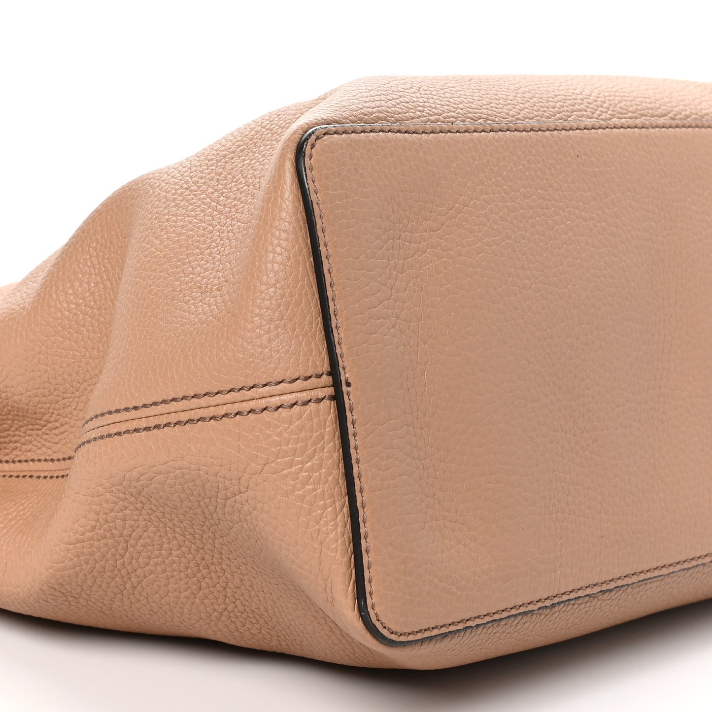 Pebbled Calfskin Large Soho Hobo Camelia