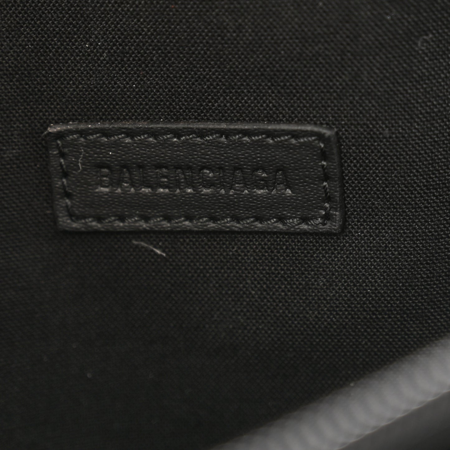 Grained Calfskin Tape Logo Explorer Belt Bag Black White