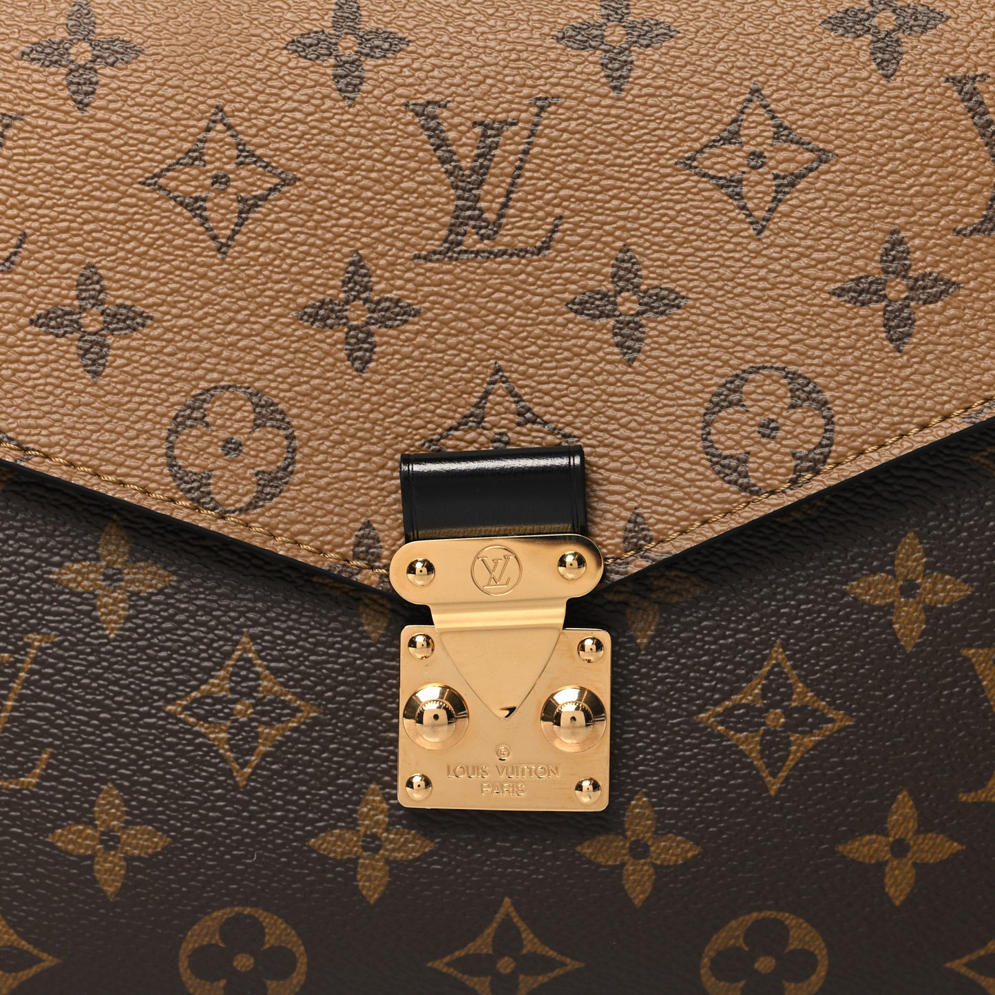 Reverse Monogram Pochette Metis
