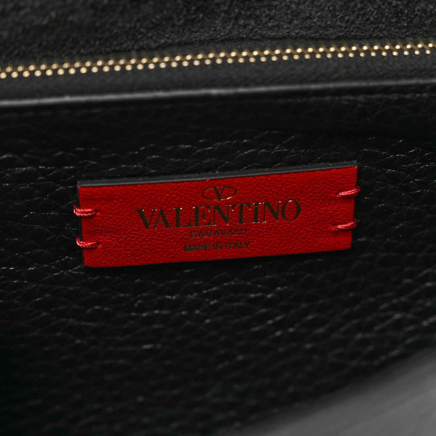 Pebbled Calfskin Rockstud Side Slip Crossbody Black