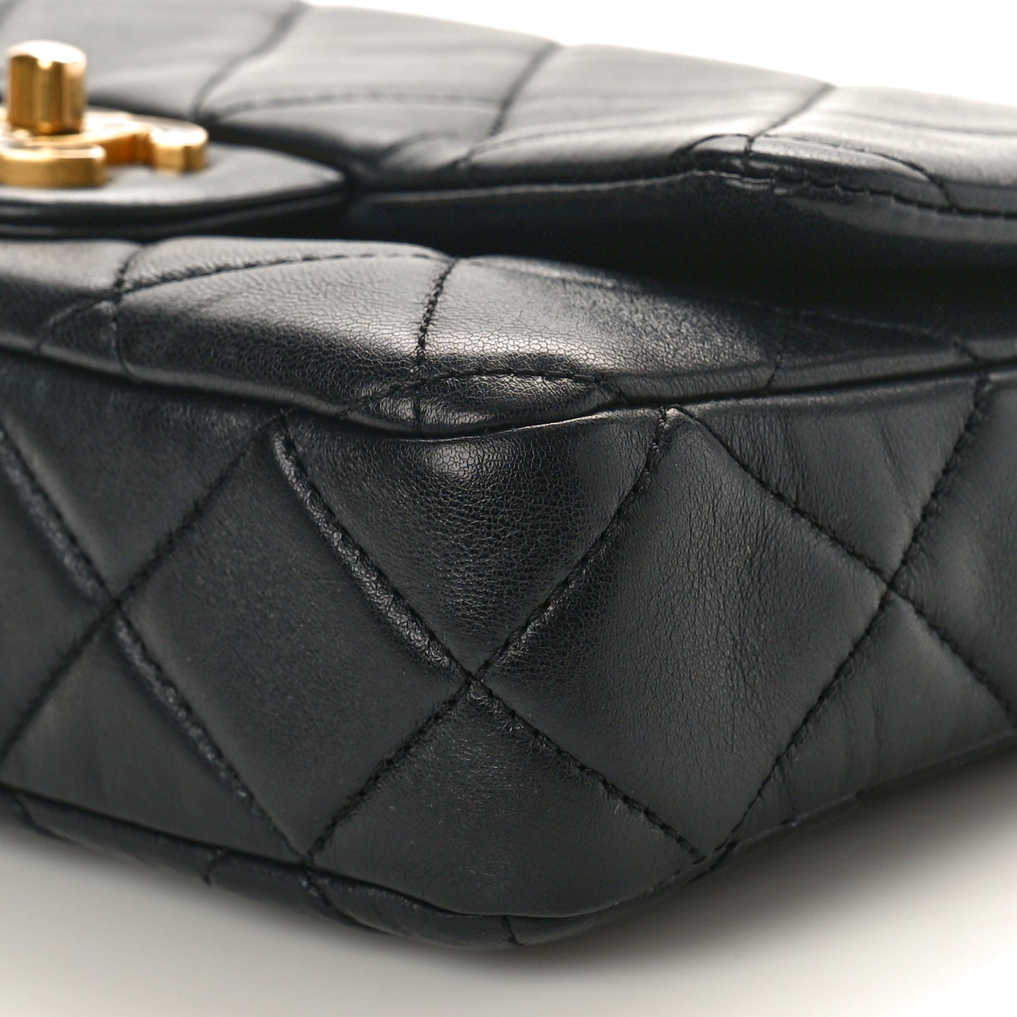 Lambskin Enamel Quilted Pending CC Square Flap Black