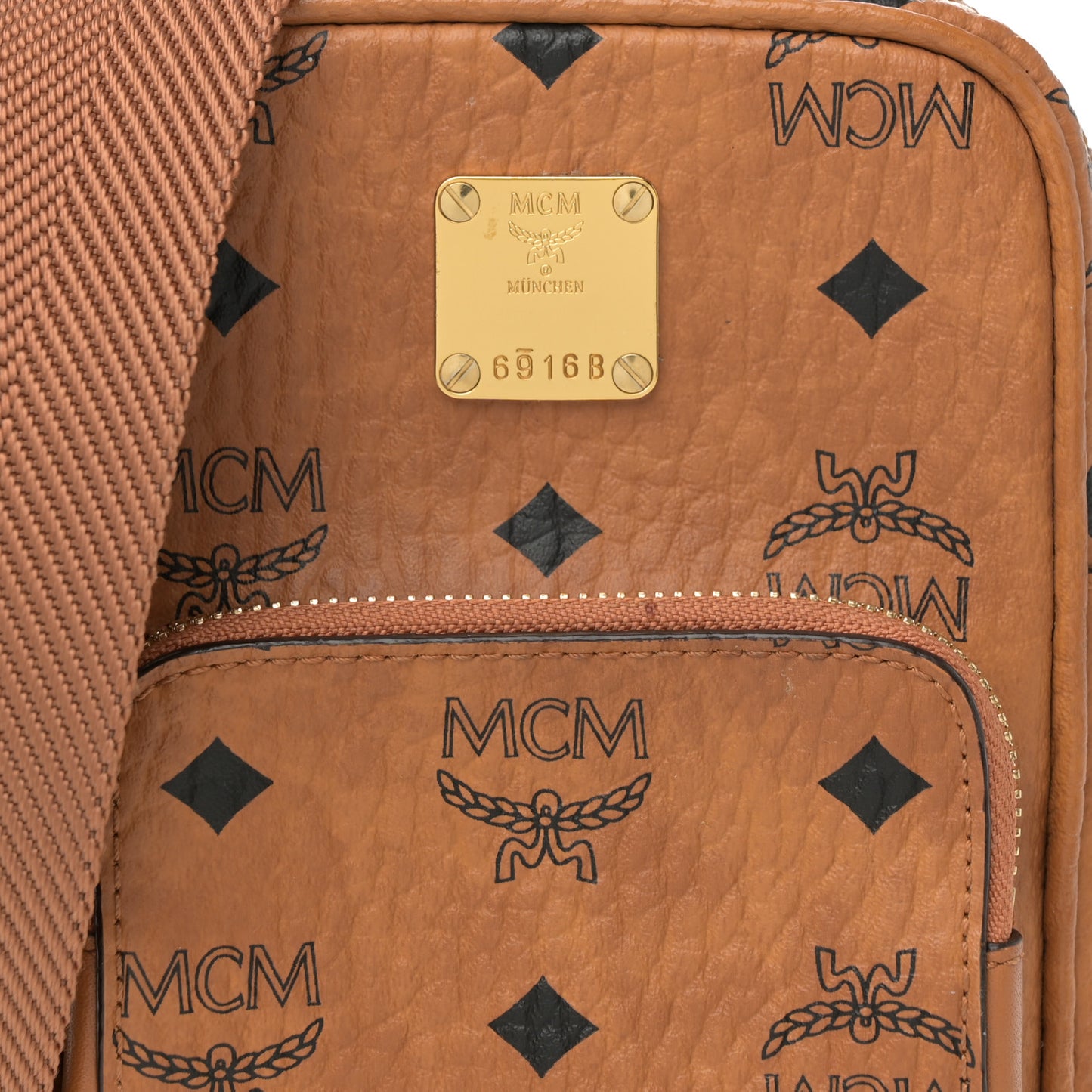 Visetos Crossbody Bag Cognac