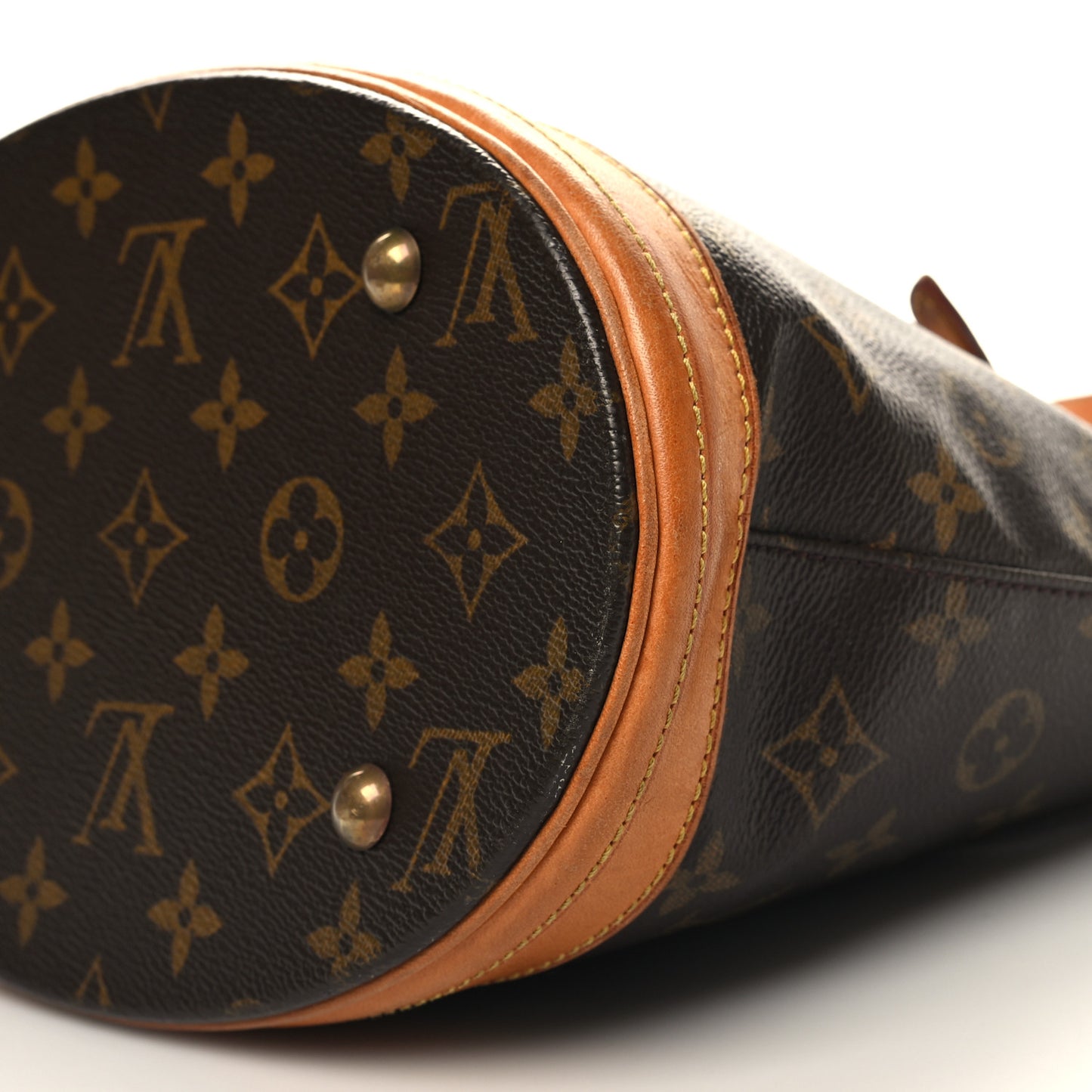 Monogram Petit Bucket 23