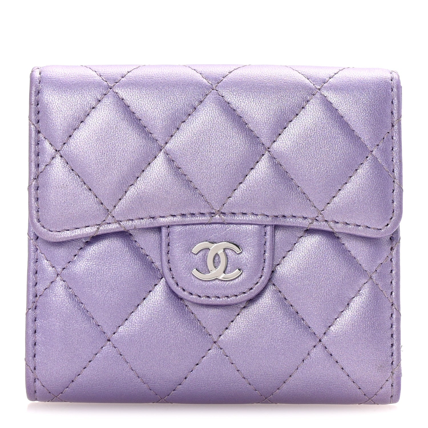 CHANEL　折り財布（薄紫） Chanel Metallic Lambskin Quilted Compact Flap Wallet Light Purple