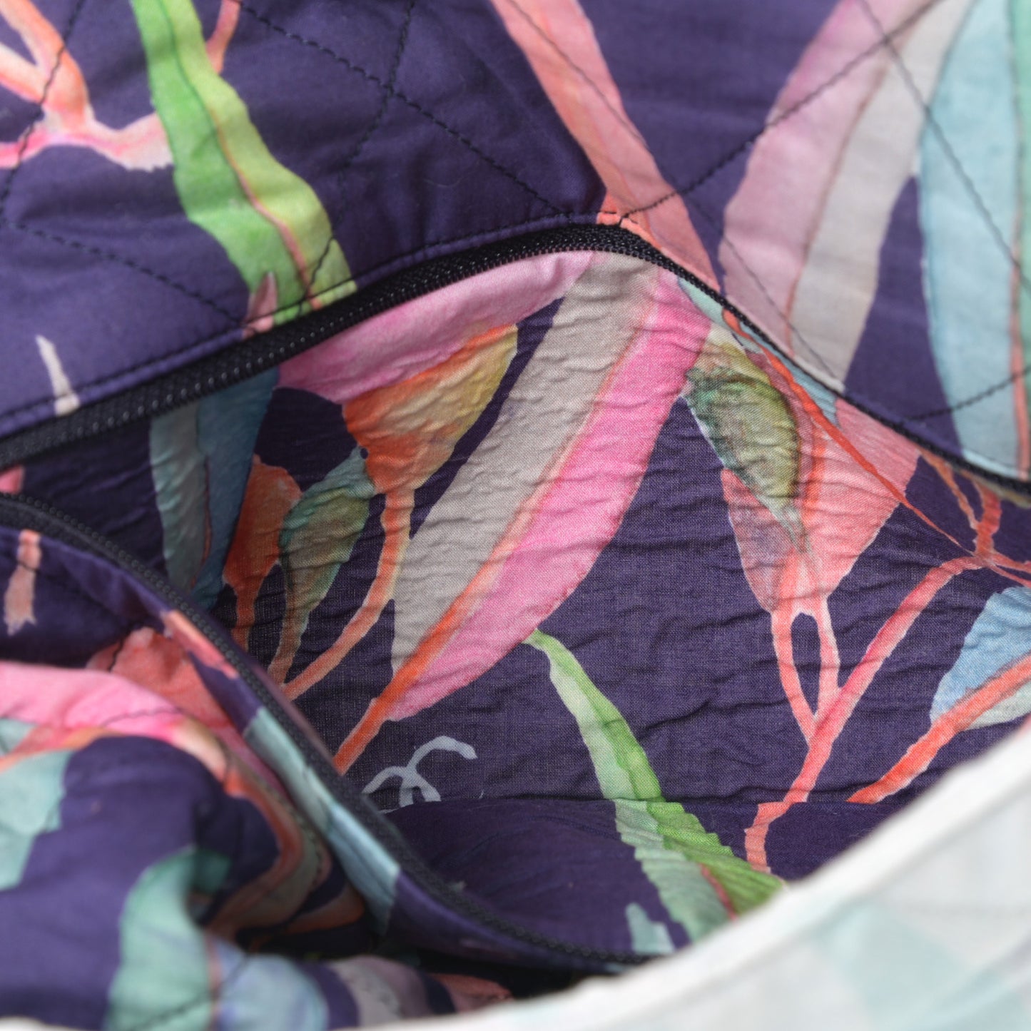 Canvas Quilted Jungle Jeans Flap White Multicolor