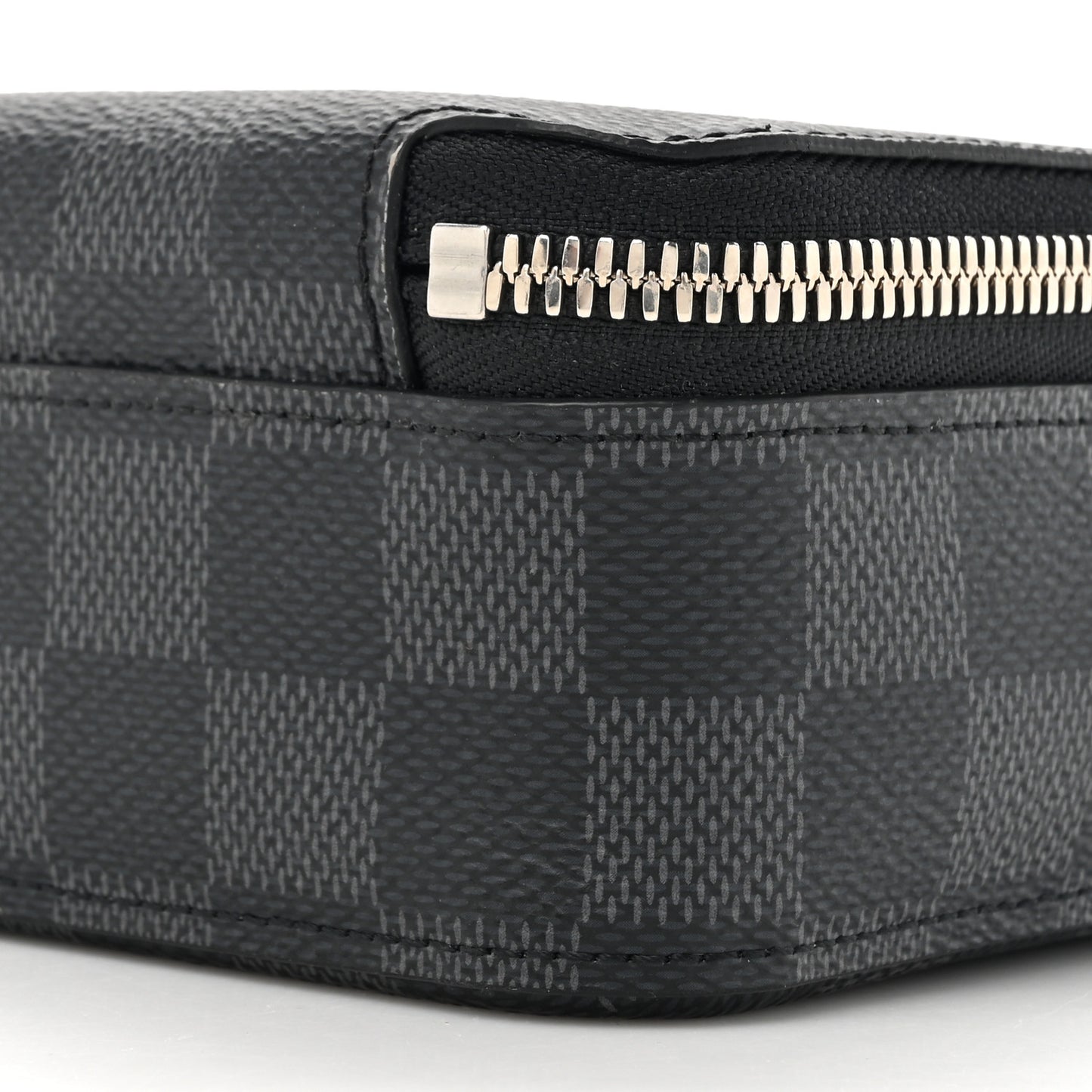 Damier Graphite Alpha Wearable Wallet