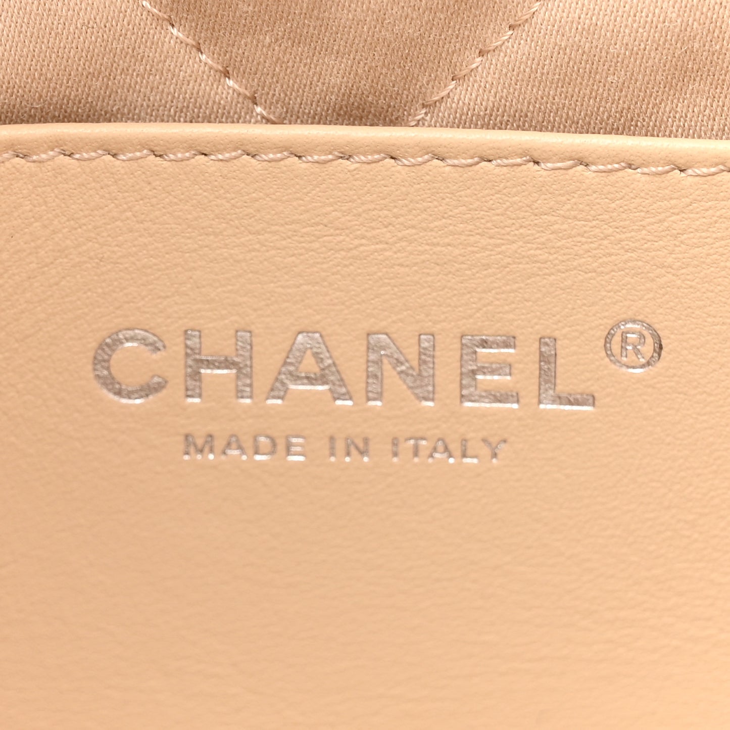 Shiny Calfskin Quilted Rainbow Mini Chanel 22 White