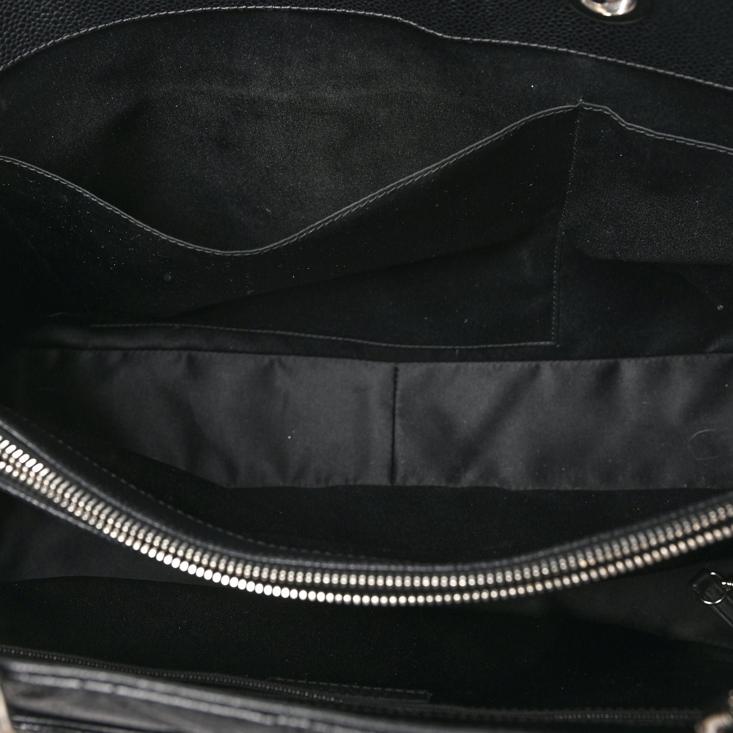 Caviar Quilted XL Grand Shopping Tote GST Black
