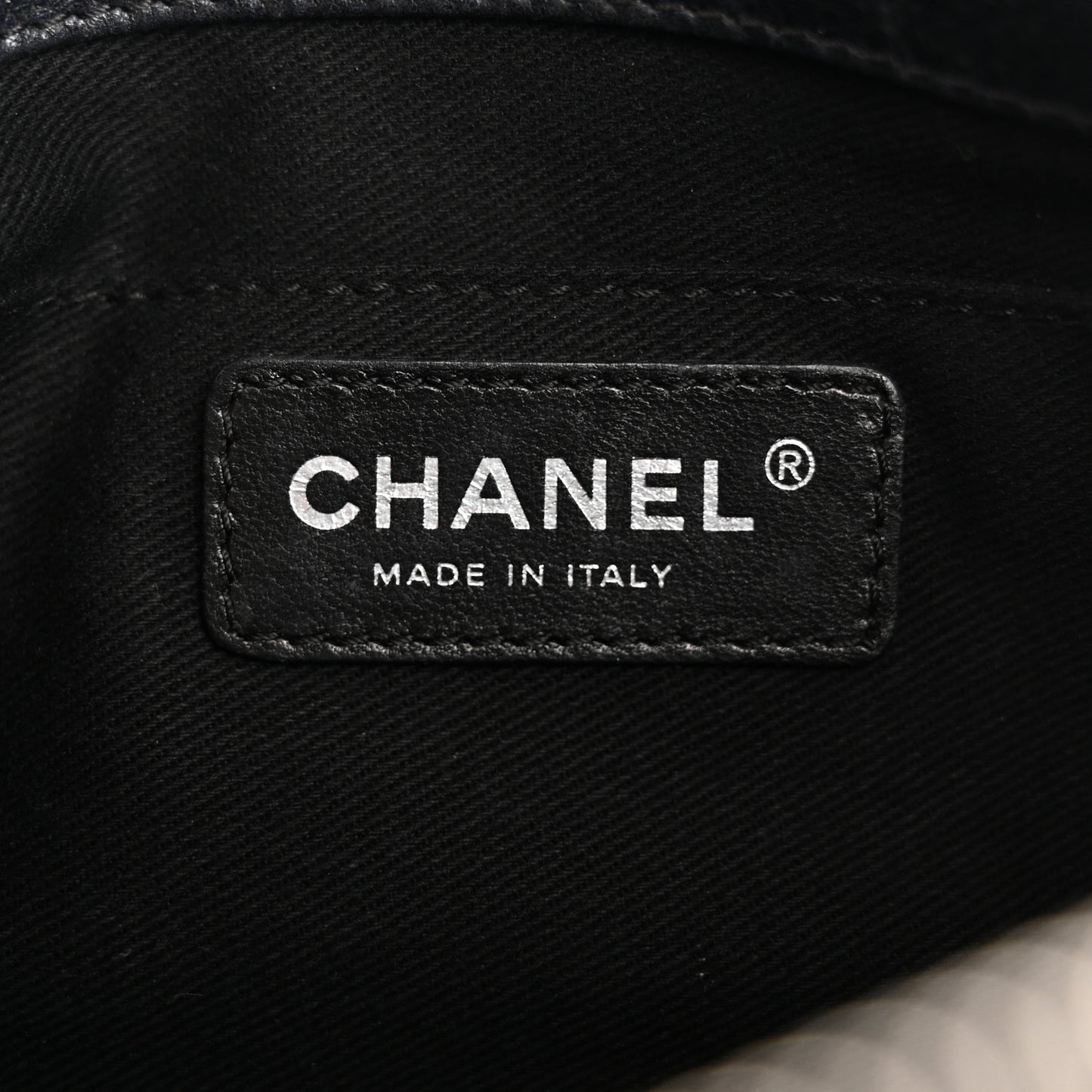 Caviar Ultimate Soft Pochette Black
