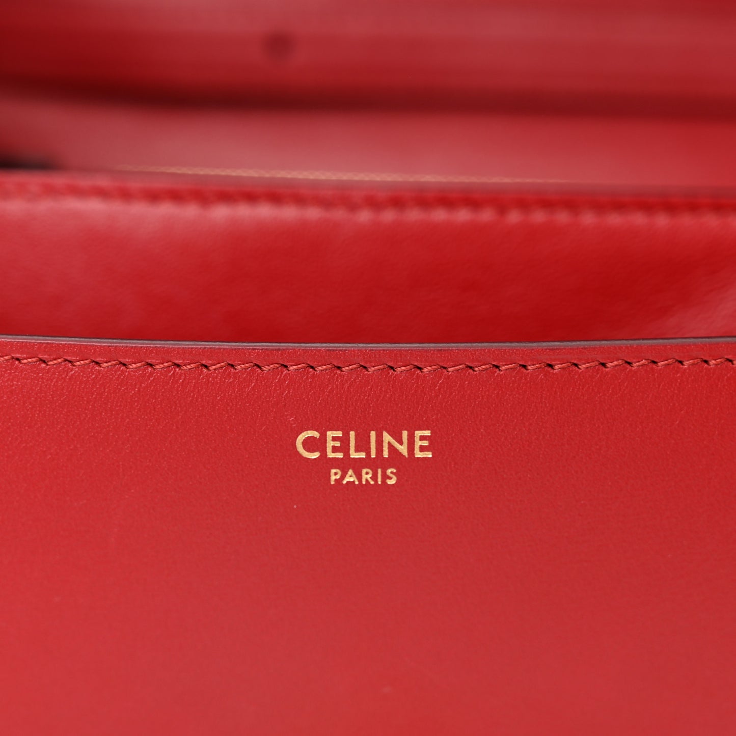 Box Calfskin Medium Classic Box Flap Bag Red