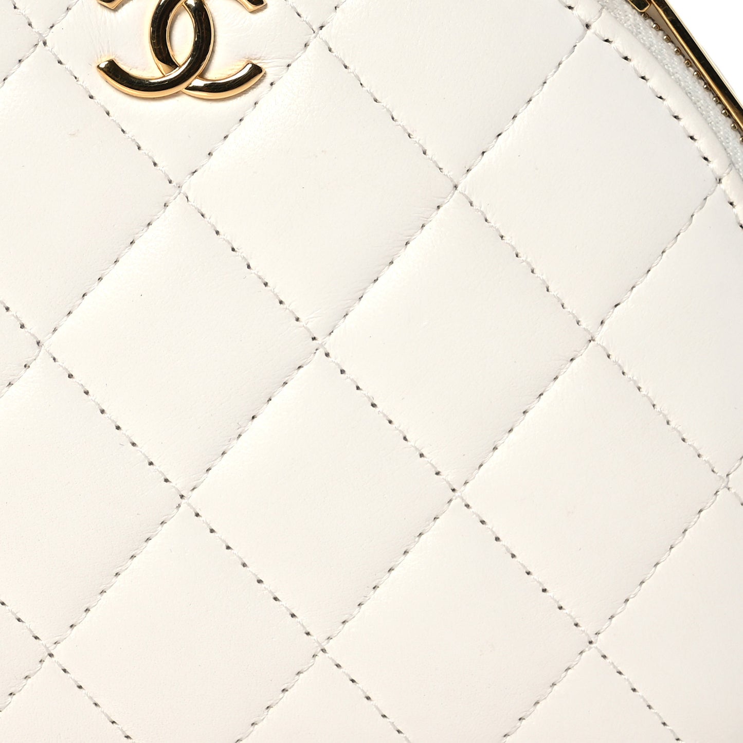 Lambskin Quilted Small Chic Riviera Top Handle Vanity Case White