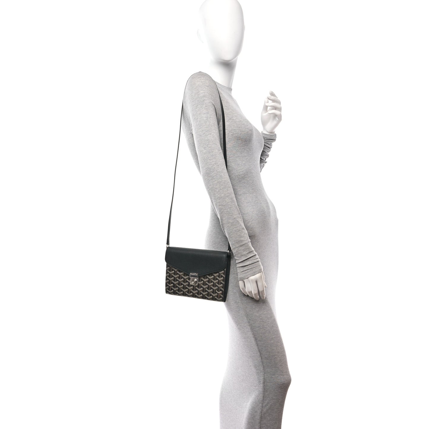 Goyardine Calfskin Chypre Wallet Pouch Black