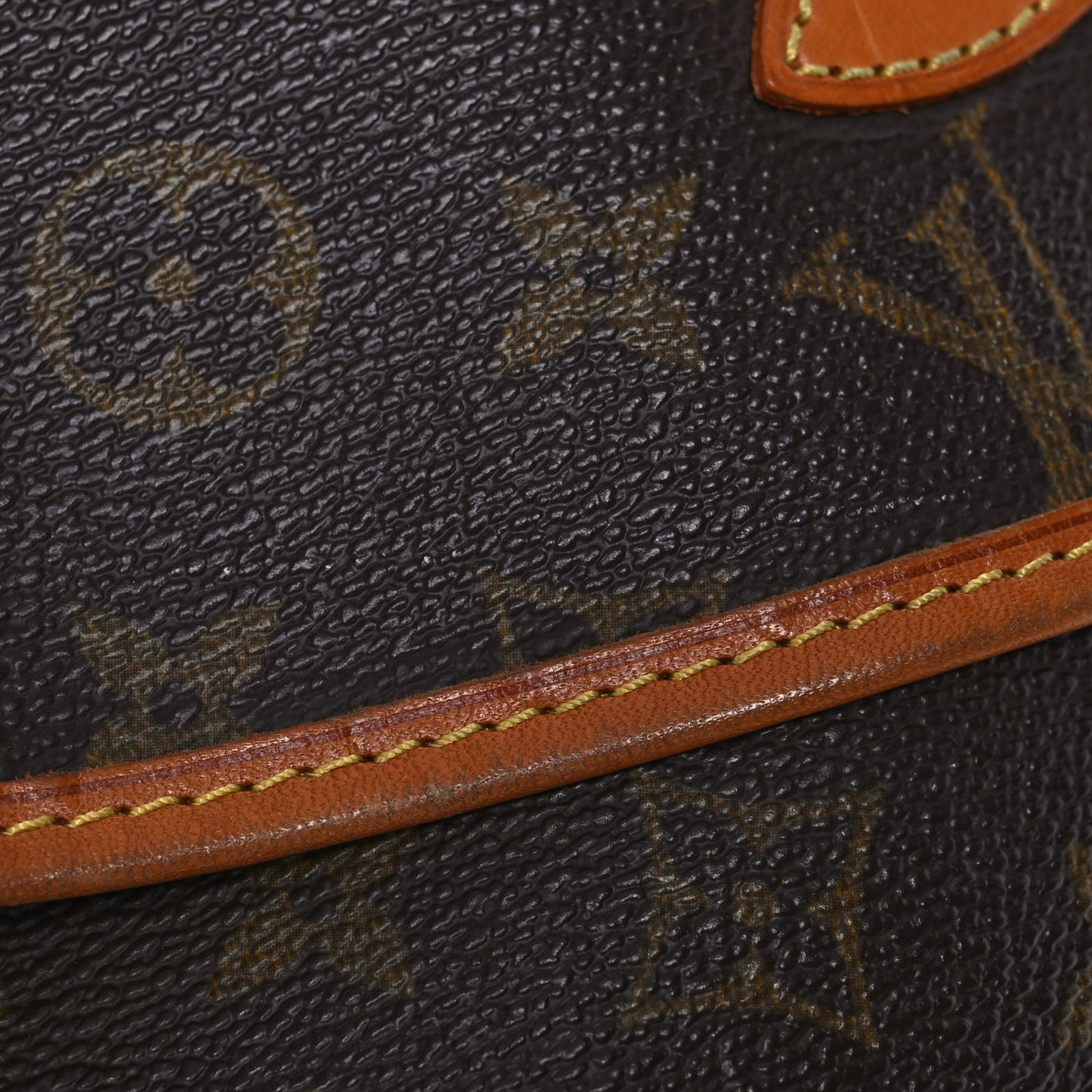 Monogram Saumur 30