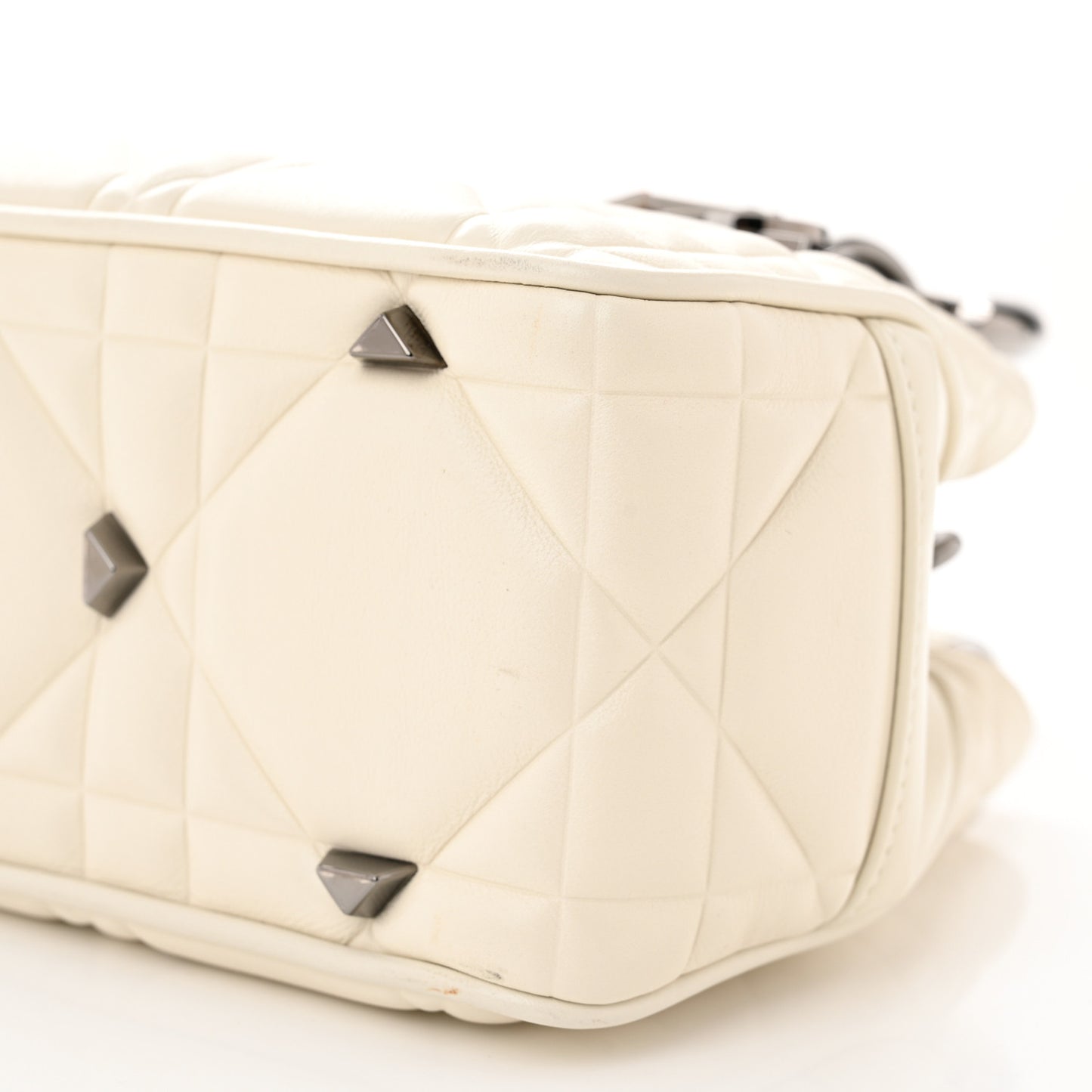 Calfskin Cannage Small The Lady 95.22 Ivory
