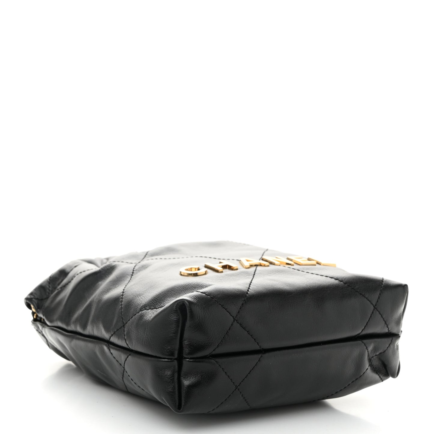 Shiny Calfskin Quilted Pearl CC Chain Mini Chanel 22 Black