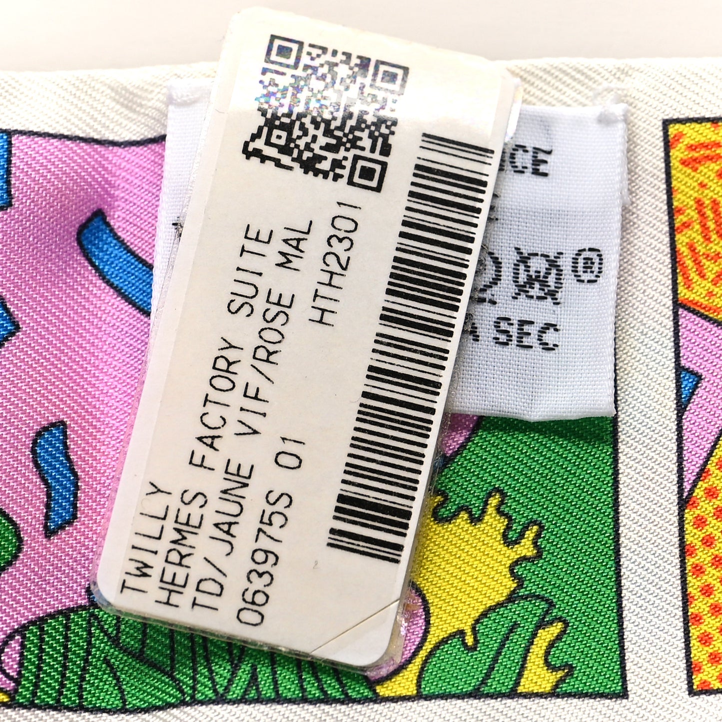 Silk Factory Suite Twilly Jaune Vif Rose Malabar