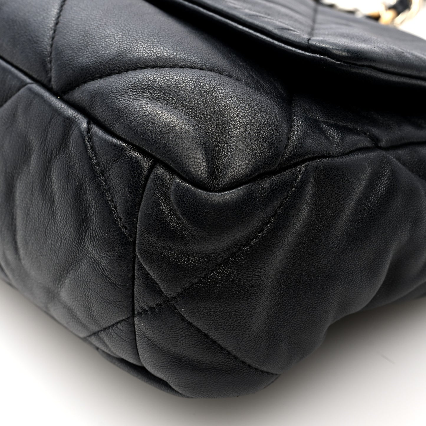 Lambskin Quilted Medium Chanel 19 Flap Black