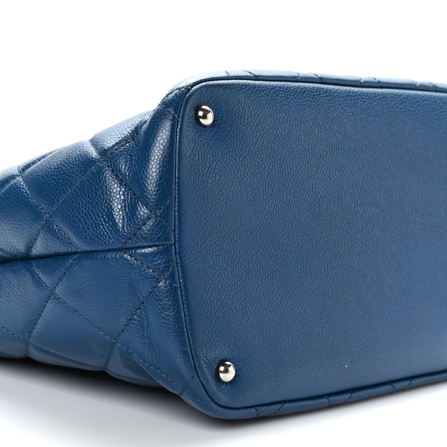 Caviar Quilted CC Timeless Soft Tote Blue