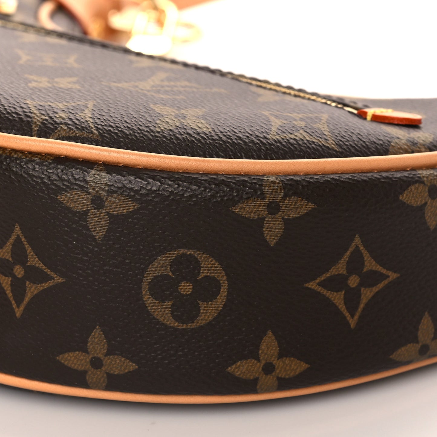 Monogram Loop