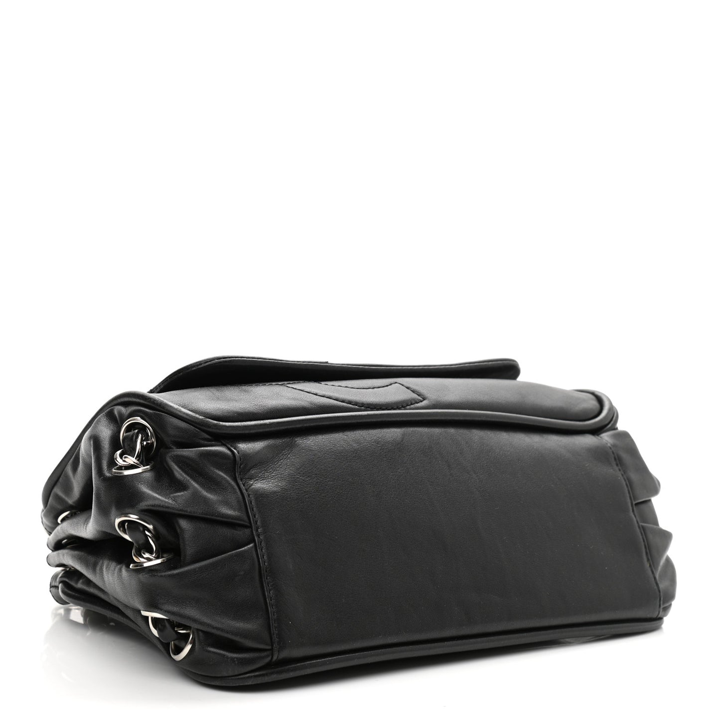 Calfskin Diagonal Ligne Flap Black