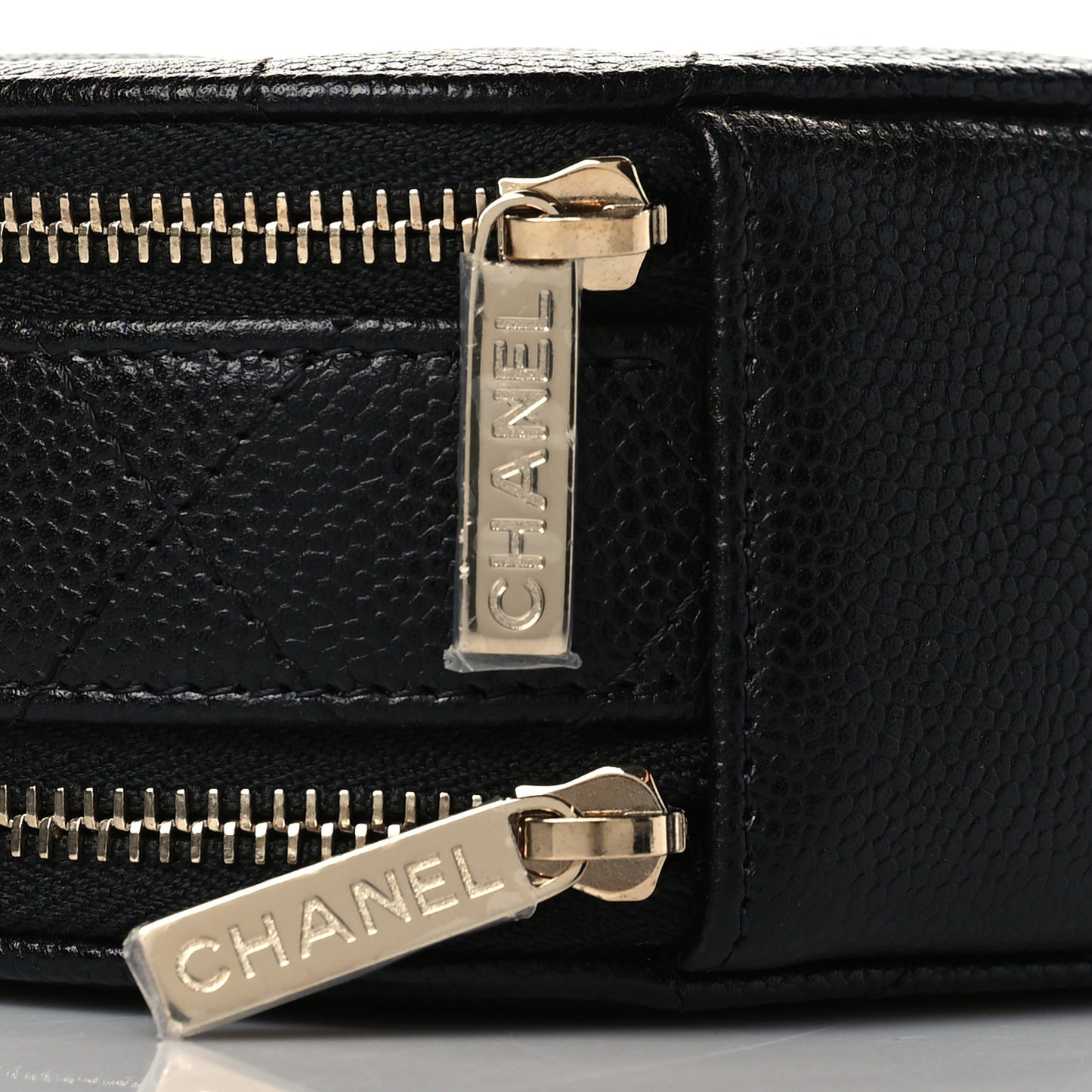 Caviar Quilted Round Handle With Care Vanity With Chain Black