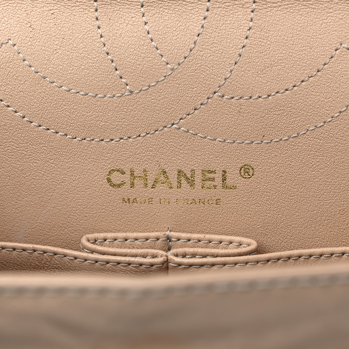 Distressed Patent Quilted 2.55 Reissue 226 Flap Beige