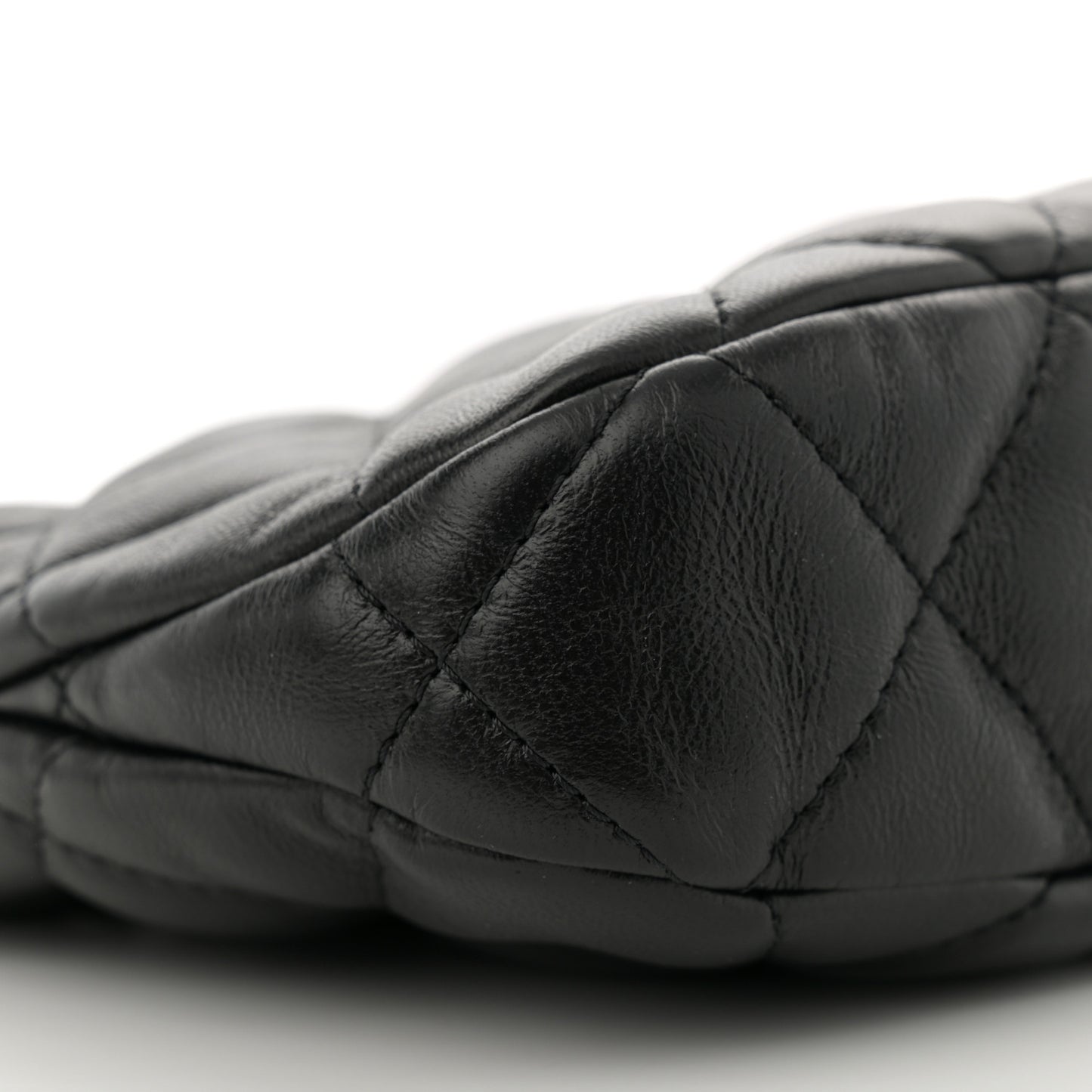 Lambskin Quilted CC Links Hobo Black