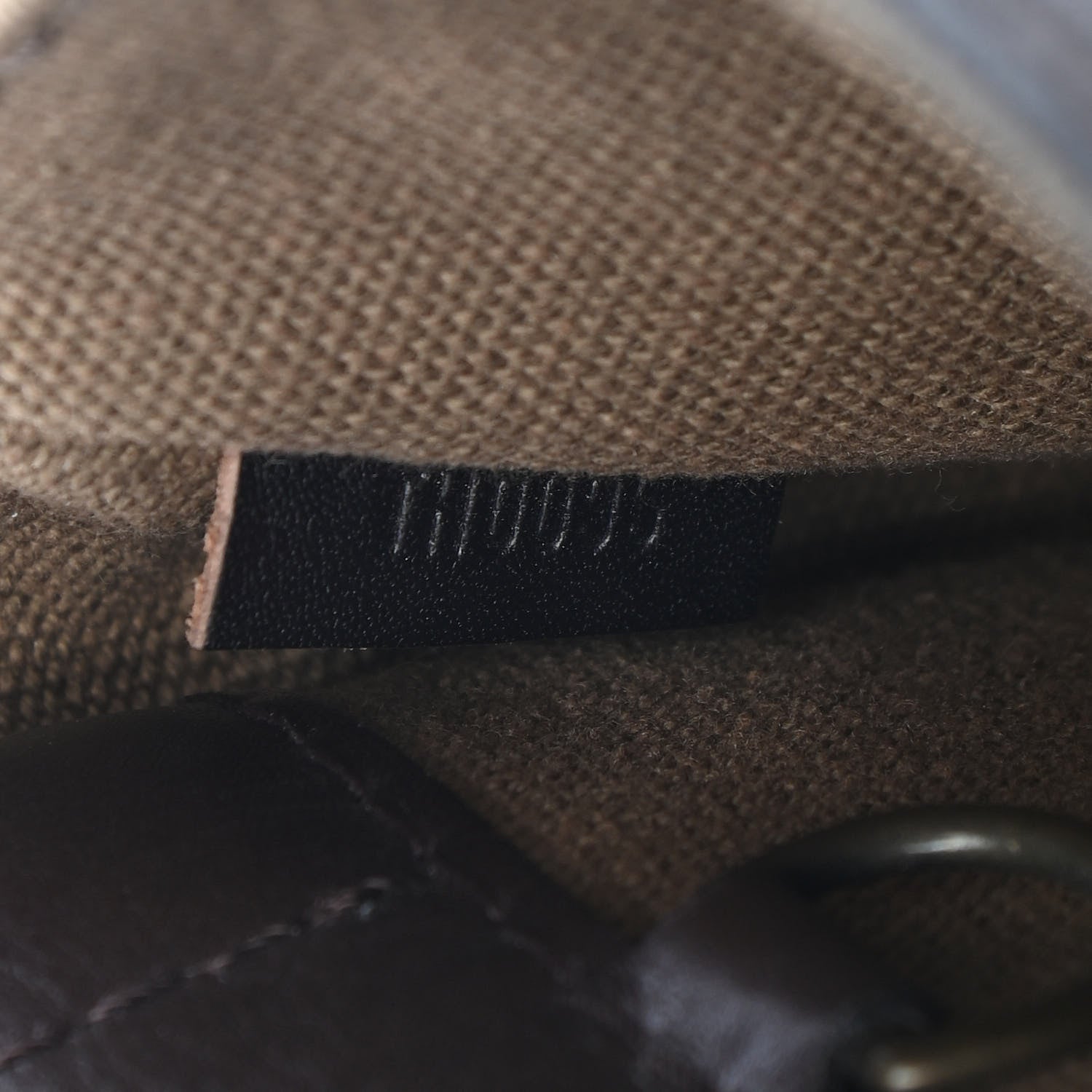 Louis Vuitton Utah Iroquois iPad Messenger Cafe 13 of 16