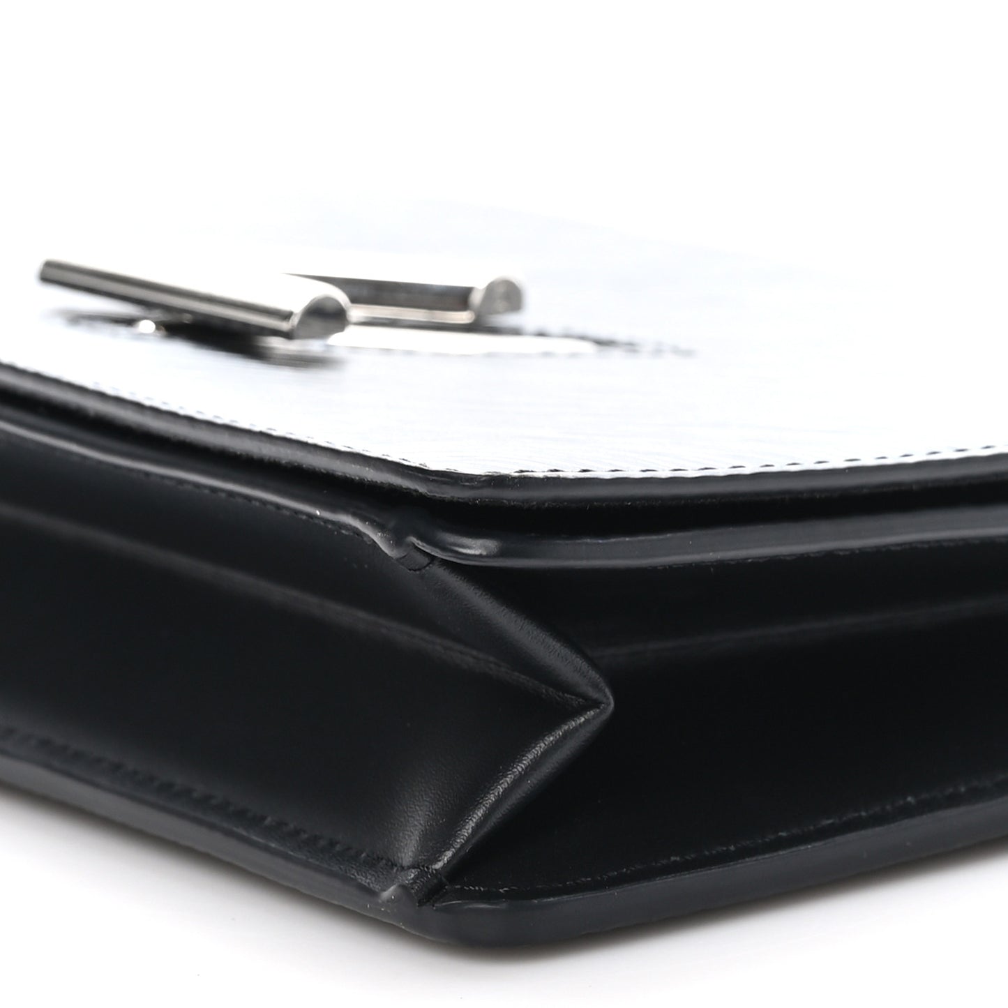 Epi Twist Belt Chain Wallet Black
