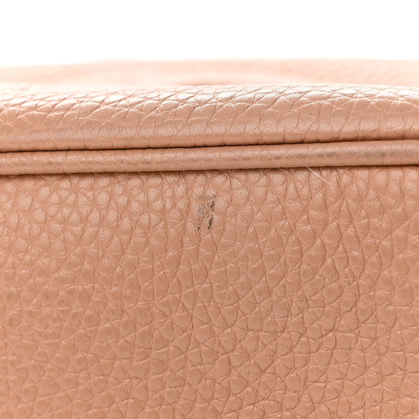 Pebbled Calfskin Small Soho Disco Bag Camelia