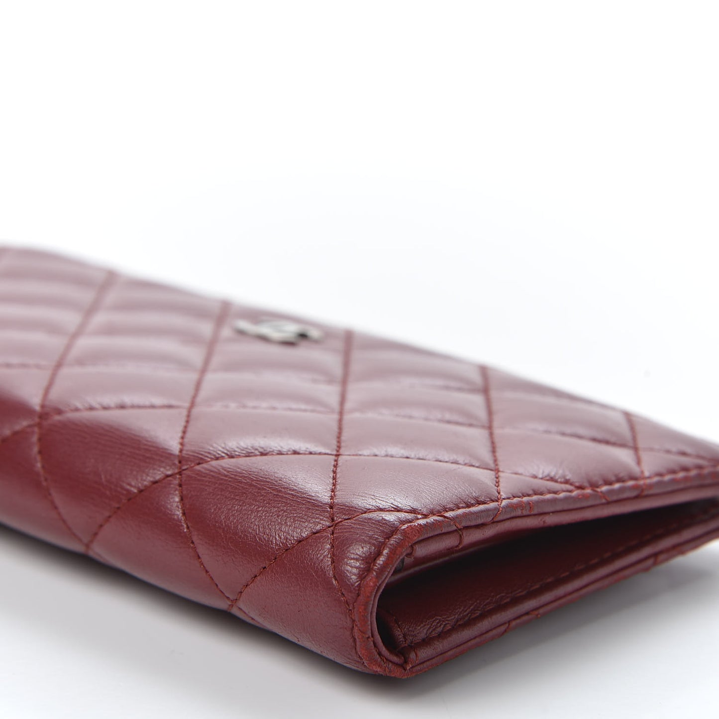 Lambskin Quilted Yen Wallet Red
