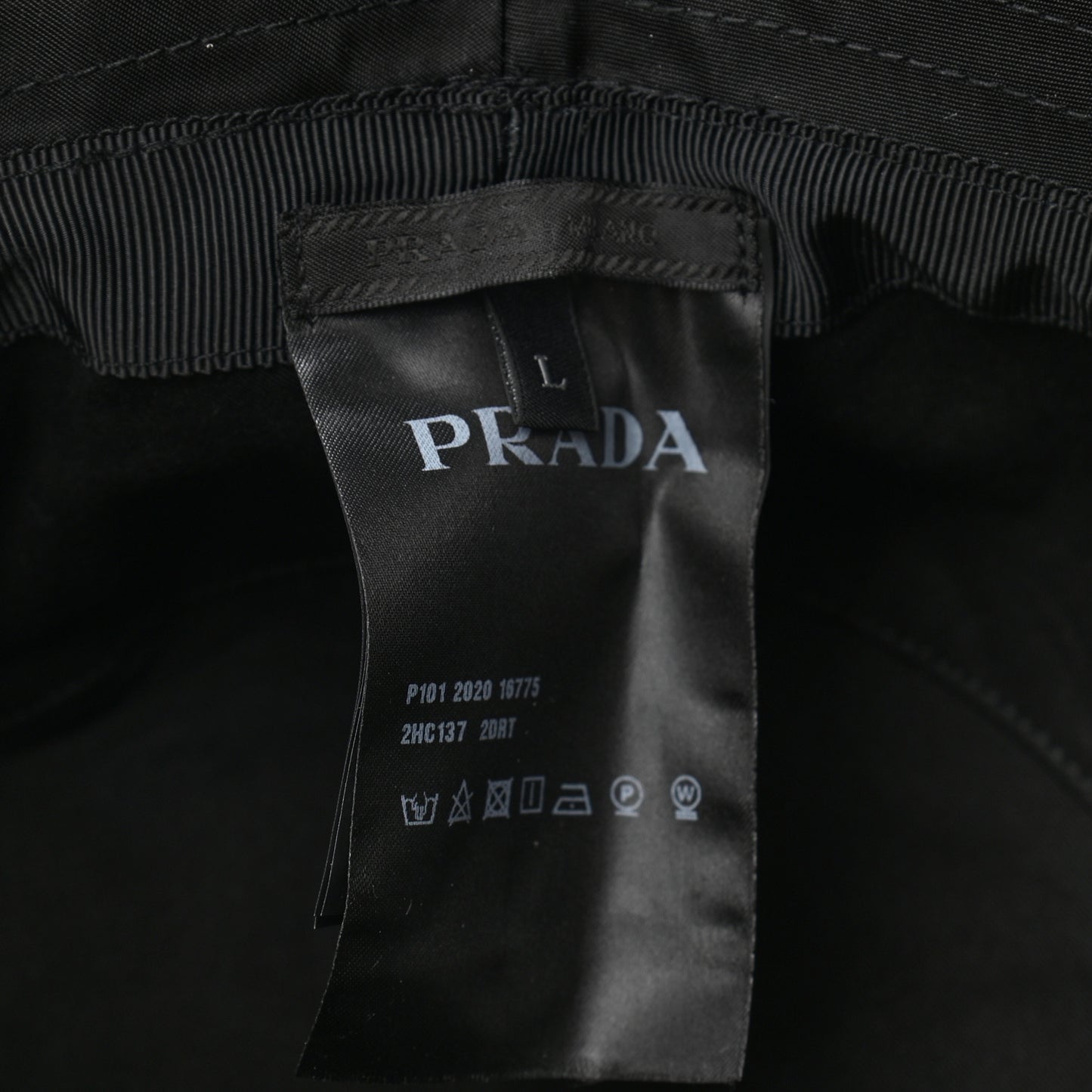 Re-Nylon Rubber Logo Mens Bucket Hat L Black