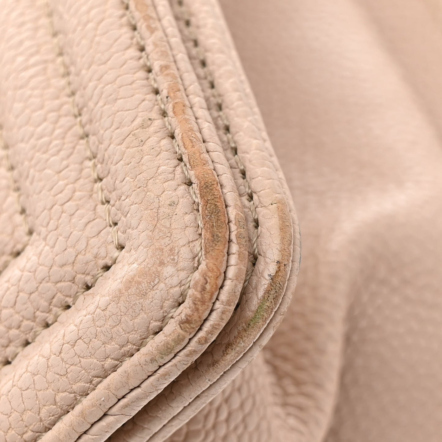 Caviar Quilted Medium Boy Flap Beige