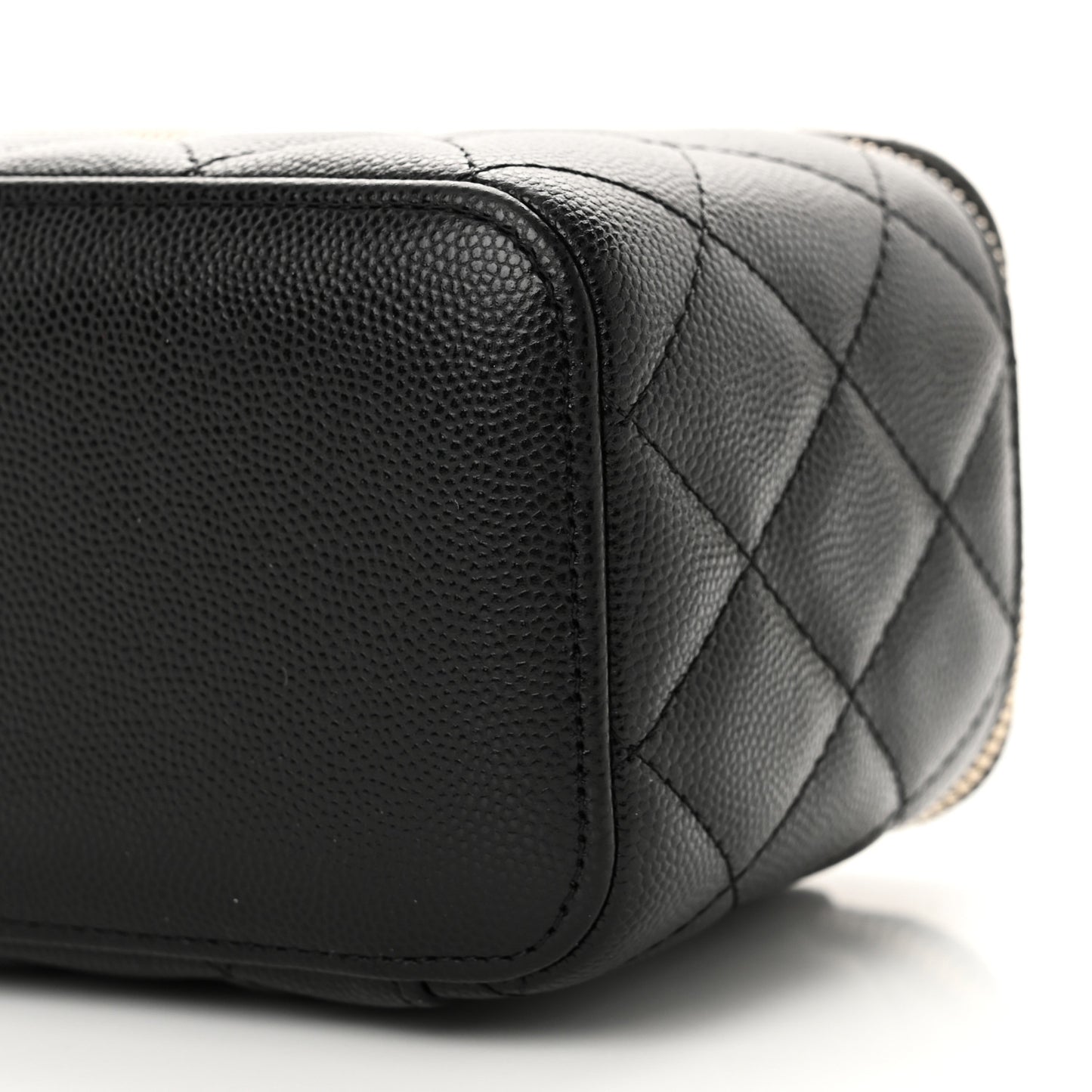 Caviar Quilted Small Vanity Case With Chain Black