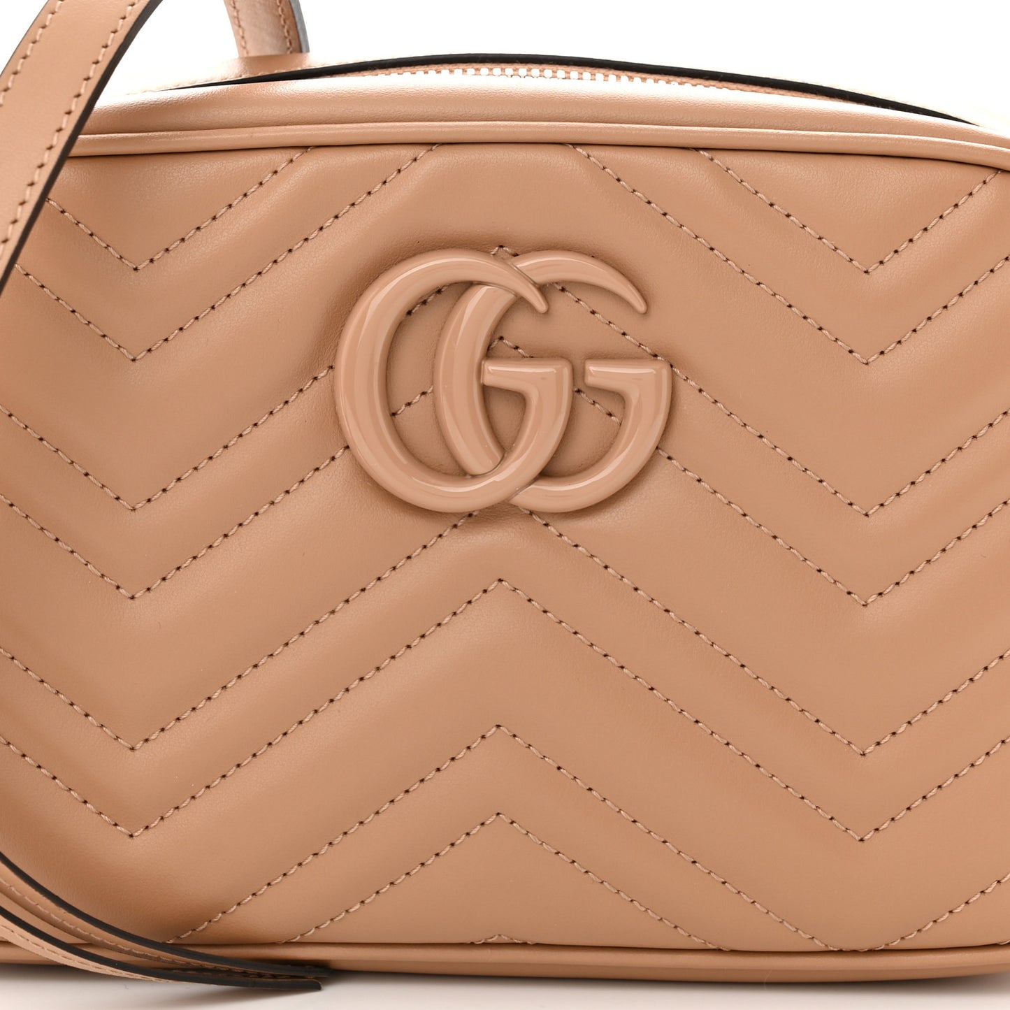 Calfskin Matelasse Monochrome Small GG Marmont Chain Shoulder Bag Camelia