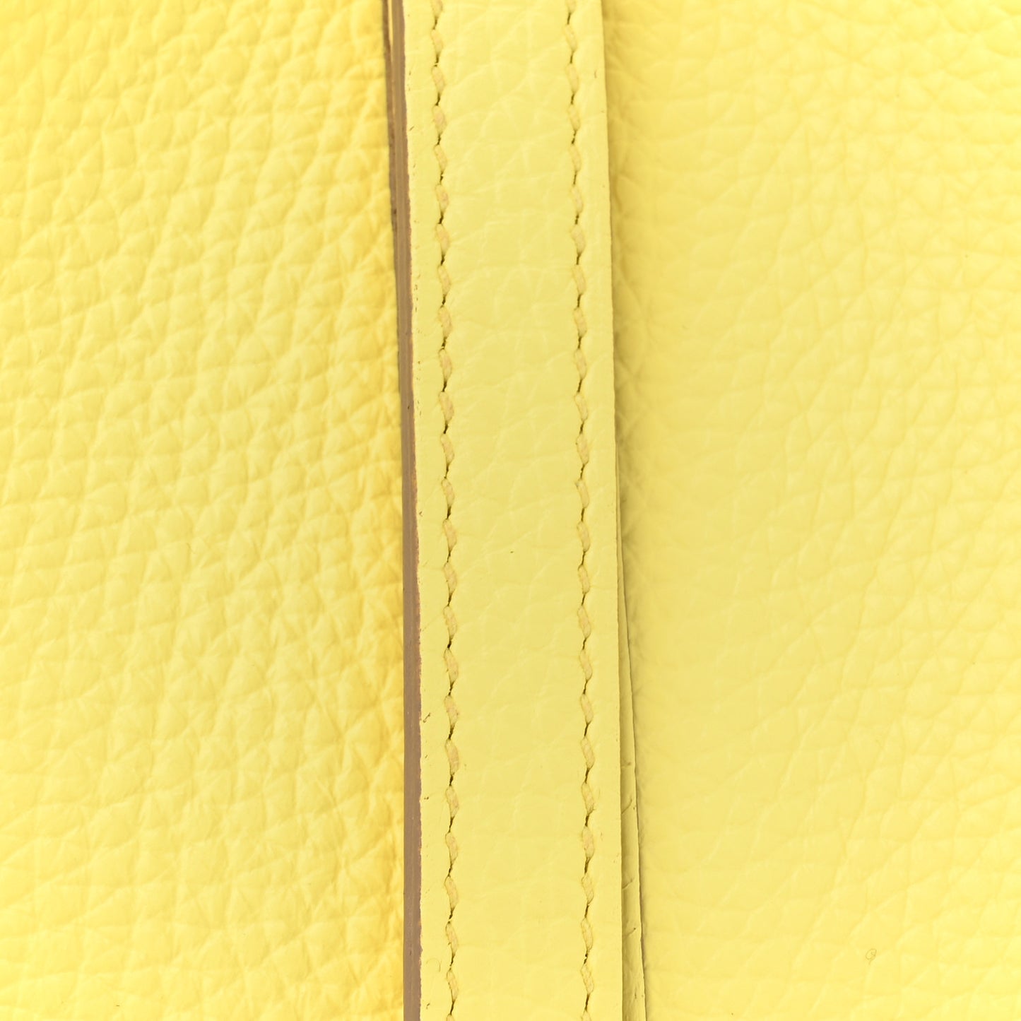 Taurillon Clemence Ostrich Touch Picotin Lock 18 PM Limoncello
