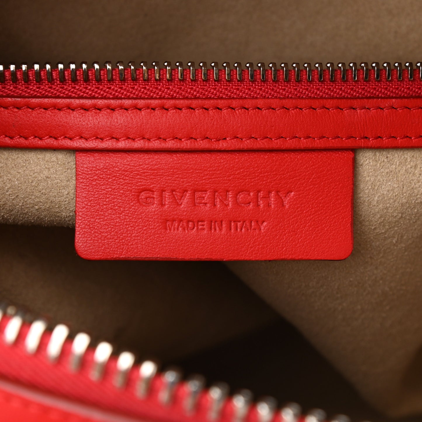 Calfskin Medium Lucrezia Red