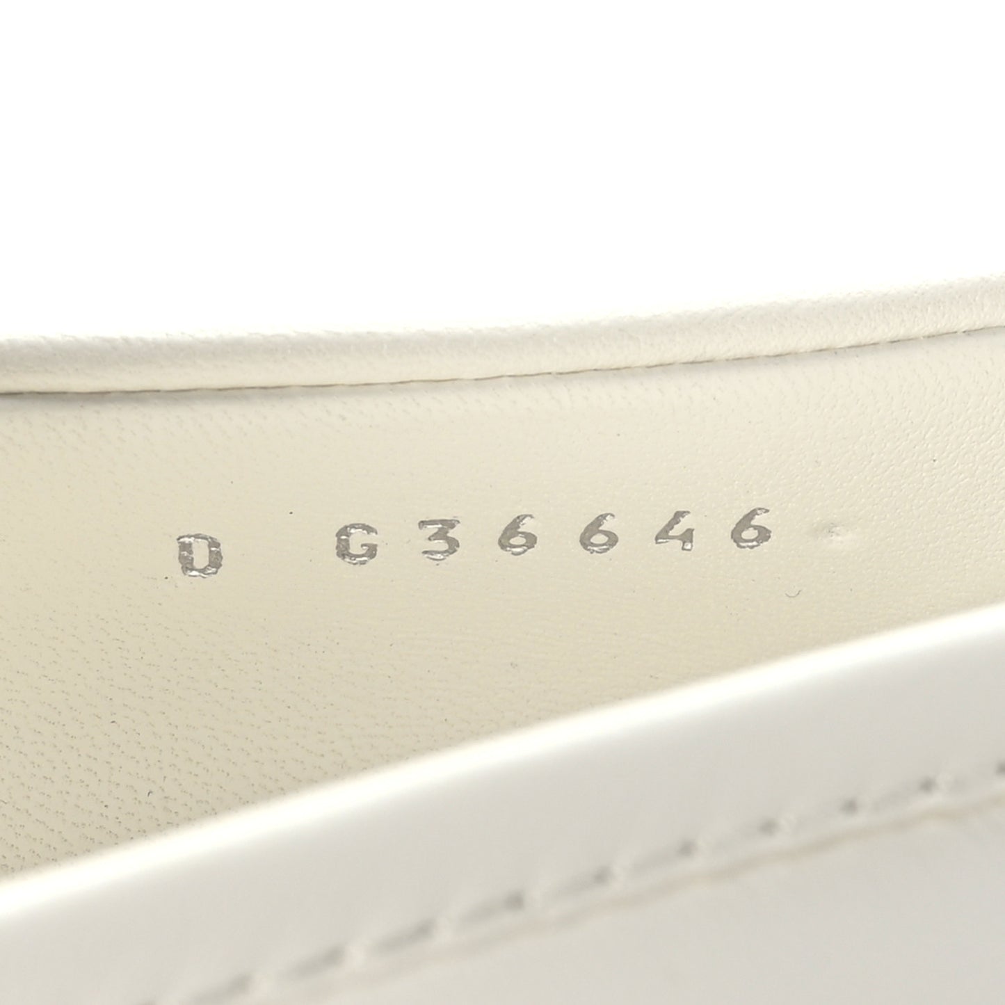 Lambskin Quilted CC Turnlock Loafers 37 White