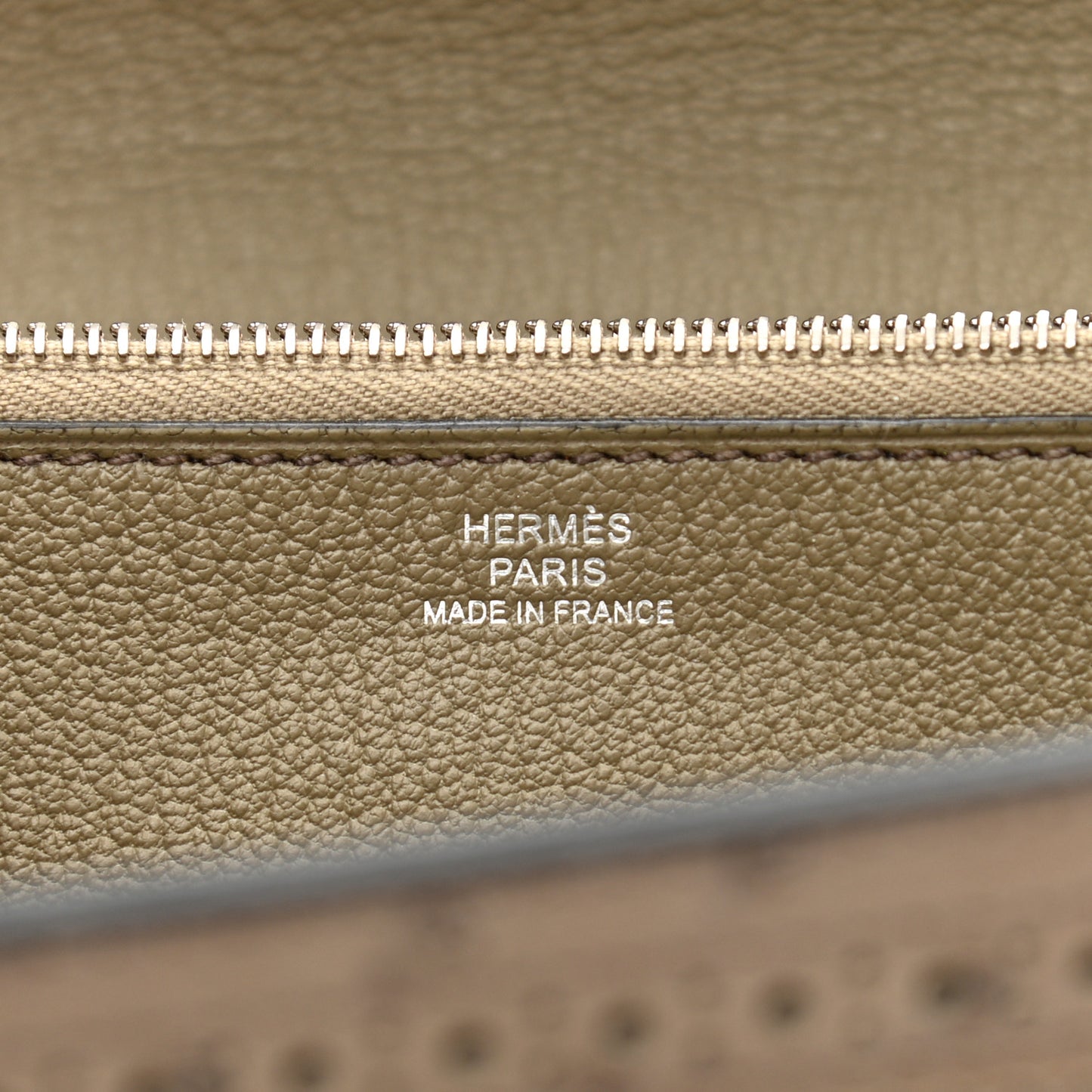 Ostrich Ghillies Kelly Longue Wallet Mousse