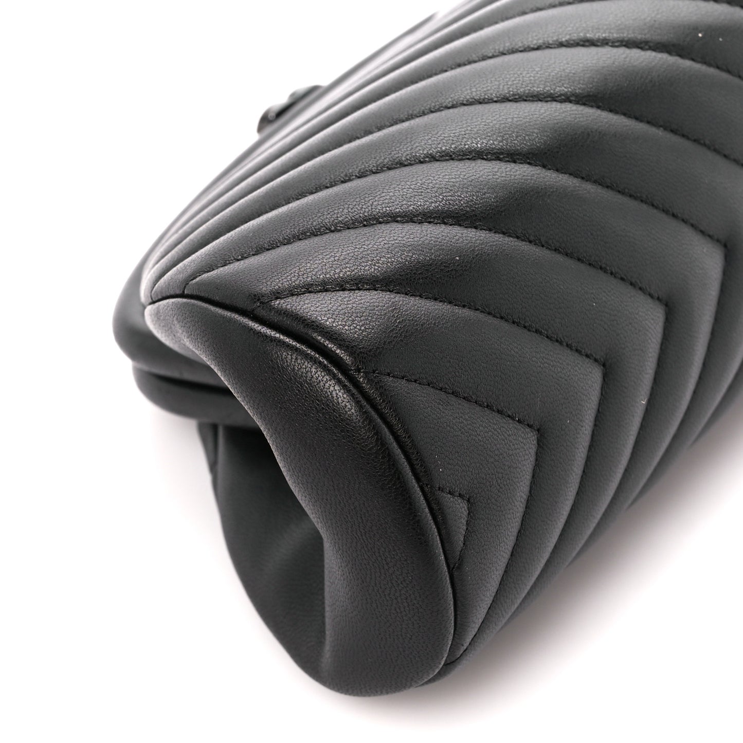 Lambskin Chevron Quilted Timeless Clutch Black