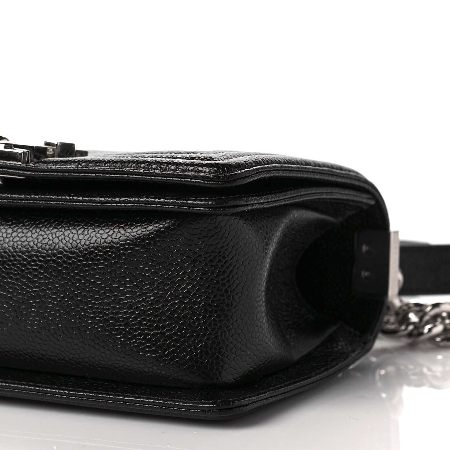 Caviar Chevron Quilted Small Boy Flap Black