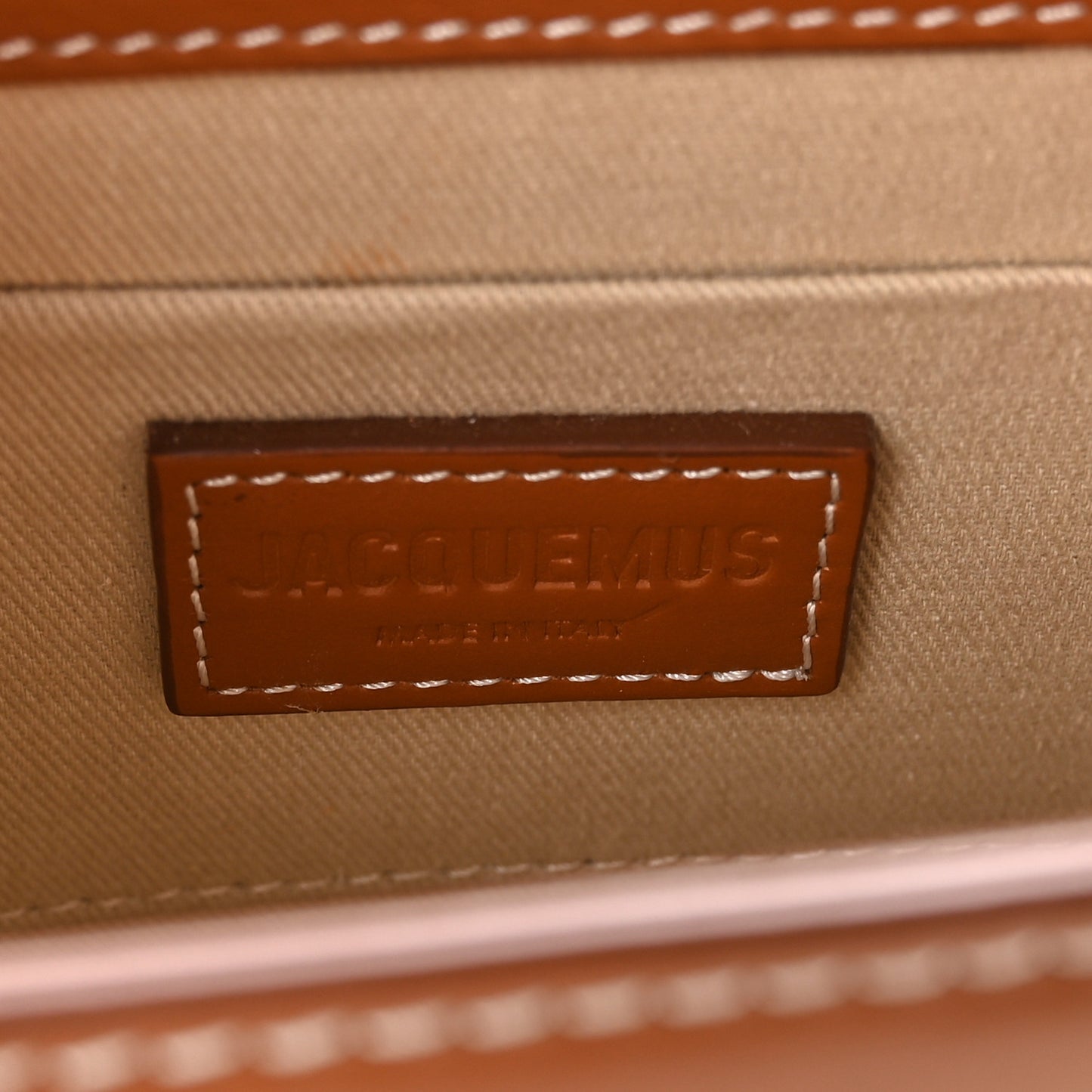 Smooth Calfskin Le Chiquito Moyen Light Brown