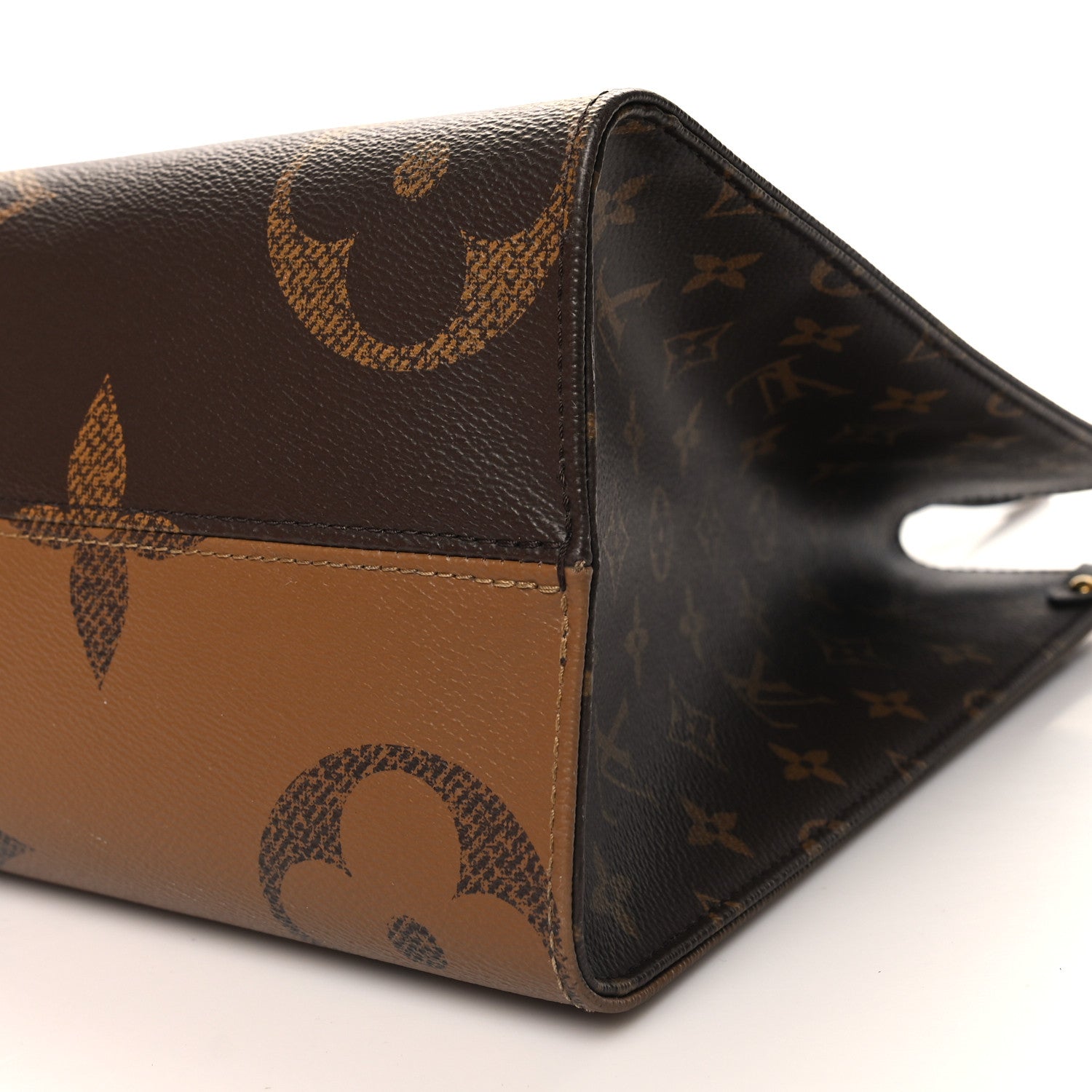Louis Vuitton Reverse Monogram Giant Onthego MM 10 of 13