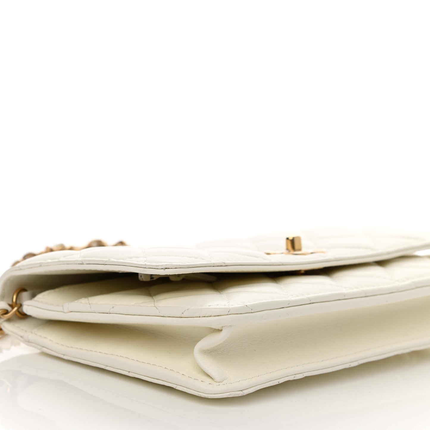 Lambskin Quilted CC Pearl Crush Wallet on Chain WOC White