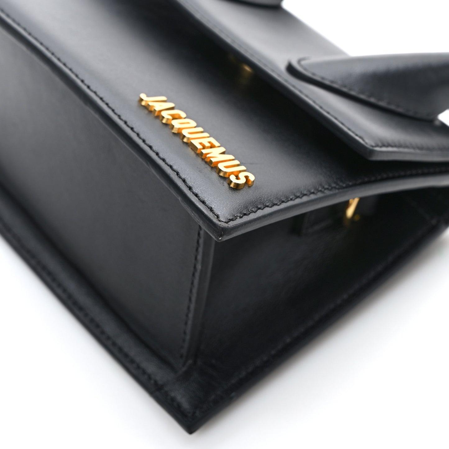 Smooth Calfskin Le Chiquito Moyen Black