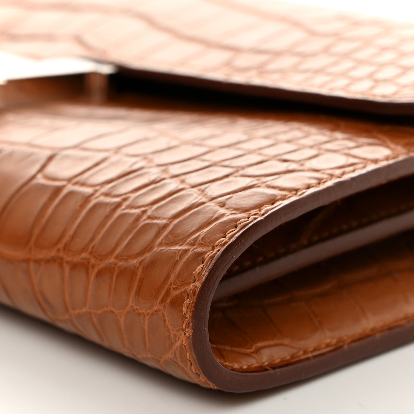 Matte Alligator Constance Long Wallet To Go Fauve