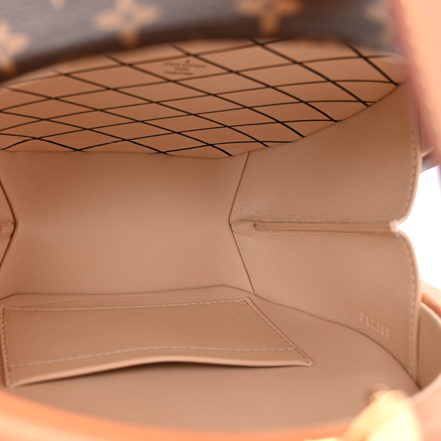 Louis Vuitton Monogram Petite Boite Chapeau 5 of 11