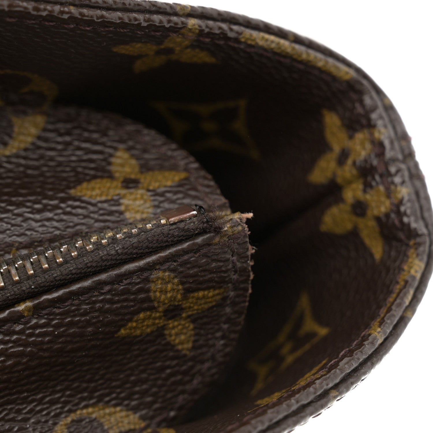Louis Vuitton Monogram Luco 13 of 17